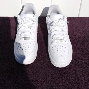 Men's Air force 1's Barely worn Great condition